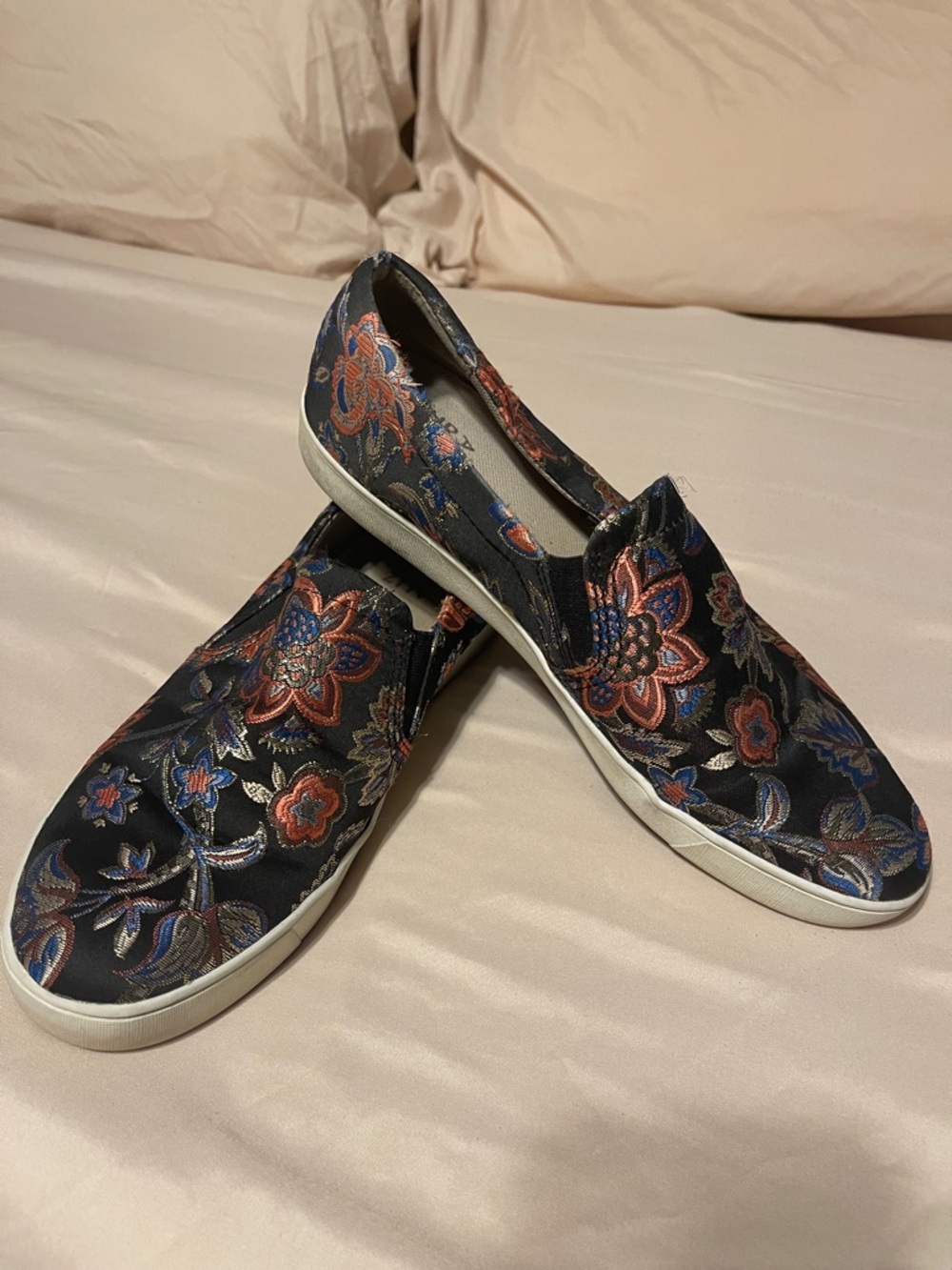 Naturalizer Black Floral Embroidered Slip-On Mules